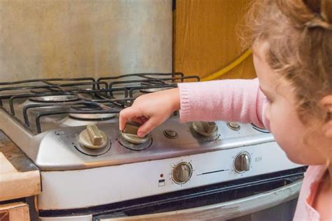 gas stoves and kids